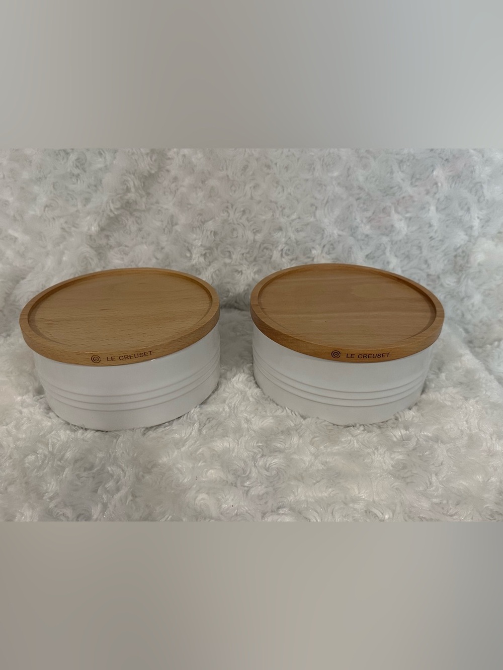 (NWOT) Le Creuset White Stoneware 23 oz Storage Canister w/ Wood Lid (Set)